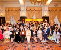 山下エミリ出版記念パーティー